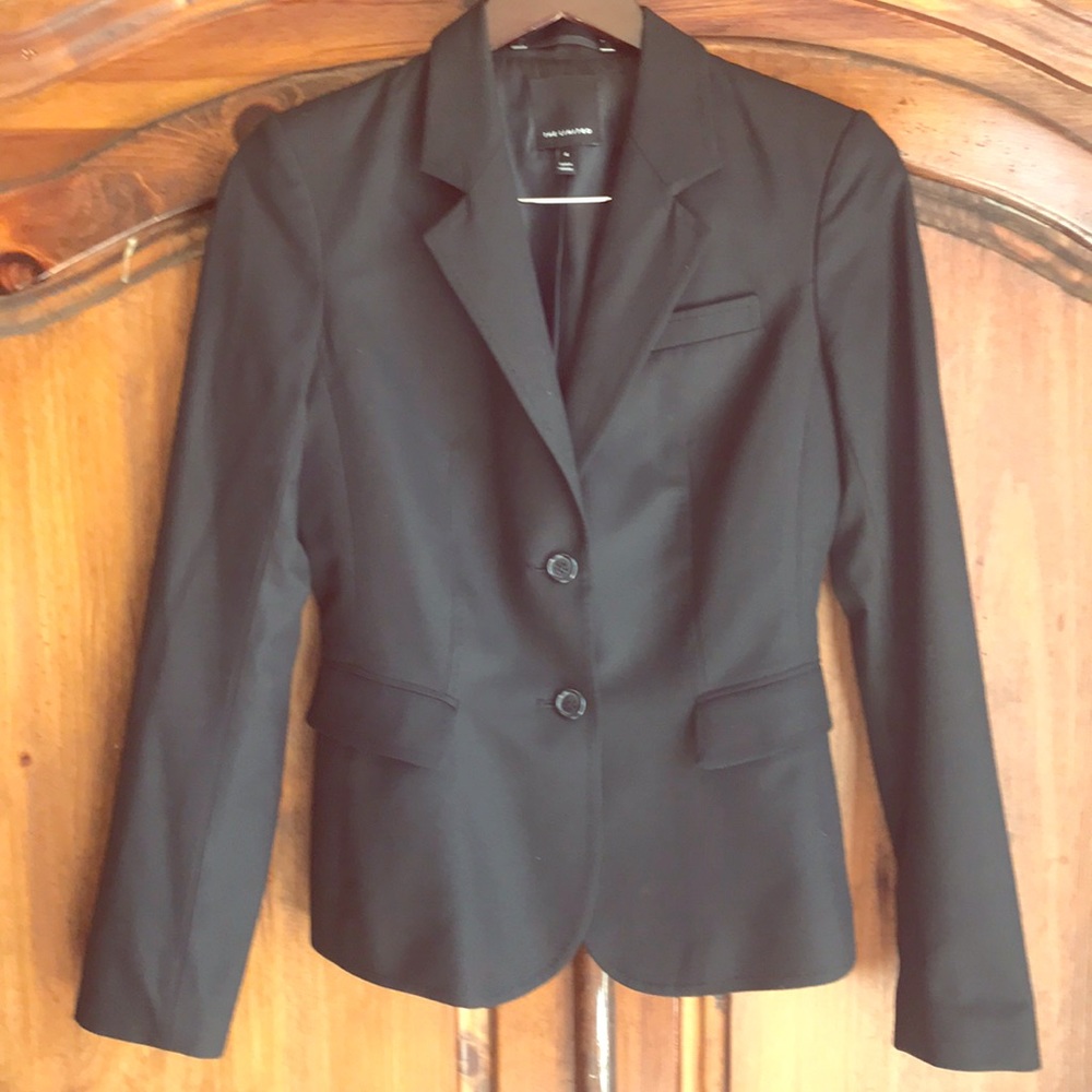 The Limited Black fitted blazer